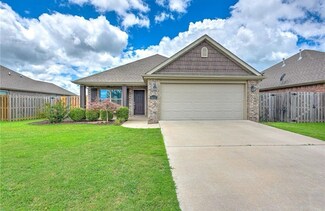 4635 W Croft Dr, Fayetteville, AR 72704
