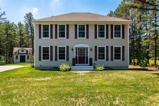 31 Hawthorn Ct, Tamworth, NH 03886