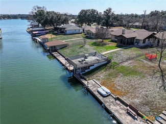 106 Flamingo Cir, Marble Falls, TX 78654