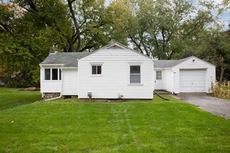 241 Kenneth St, Jackson, MI 49203
