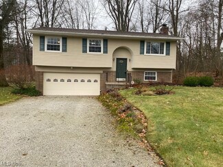 598 Catalina Dr, Akron, OH 44319