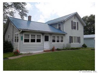 3140 Johnson Creek Rd, Middleport, NY 14105