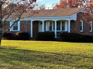 28285 N James Madison Hwy, New Canton, VA 23123
