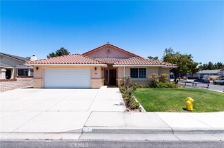 707 Blue Ridge Dr, Santa Maria, CA 93455