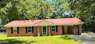 3108 Bemis Ave, Gautier, MS 39553