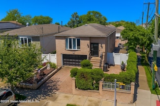 621 Barlow Ave, Staten Island, NY 10312
