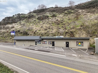 2718 E 2nd St, the Dalles, OR 97058