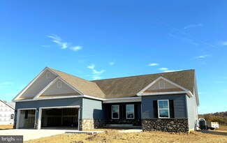 130 Santiago Cir, Martinsburg, WV 25403