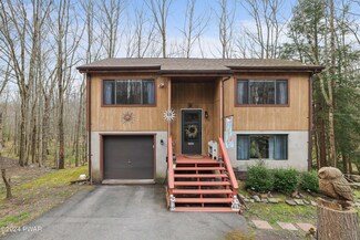 26 Navaho Ln, Lake Township, PA 18436