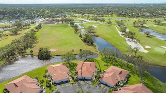 7318 Golf Pointe Cir, Sarasota, FL 34243