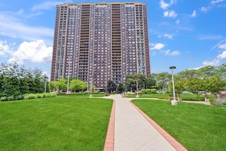 270-10 Grand Central Pkwy Unit 12-G, Floral Park, NY 11005