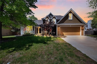 1504 NE Scarborough Dr, Blue Springs, MO 64014