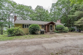 3 Spruce Cove Rd, Northwood, NH 03261