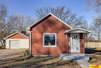 125 N Pierce St, Fremont, NE 68025