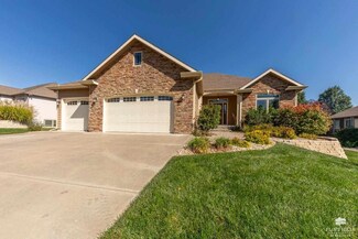 1216 W Park Grove Dr, Manhattan, KS 66503