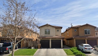 729 L St, Bakersfield, CA 93304