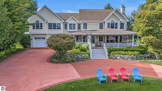 121 C and O Club Dr, Charlevoix, MI 49720