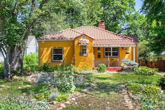 3114 SW 10th Ave, Topeka, KS 66604