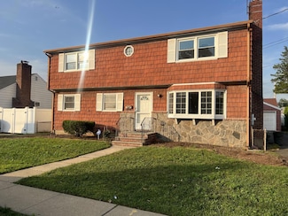 5 Brighton Place, Hicksville, NY 11801