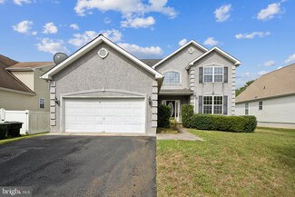 4 Concord Blvd, Sicklerville, NJ 08081