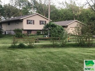 46794 317th St, Vermillion, SD 57069