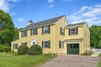 36 Laurel Ave, Wellesley Hills, MA 02481