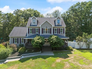 3 Highpointe Cir, Kittery, ME 03904