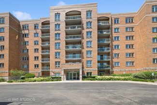 6815 N Milwaukee Ave Unit 301, Niles, IL 60714