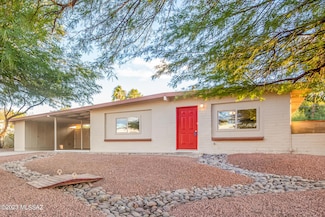 7026 E Calle Ileo, Tucson, AZ 85710