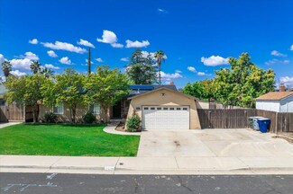 2528 Sunnyside Ave, Clovis, CA 93611