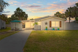 512 Flame Tree Dr, Apollo Beach, FL 33572