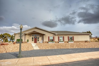 327 S Pioneer Trail, Snowflake, AZ 85937
