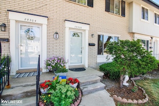 28306 Universal Dr, Warren, MI 48092