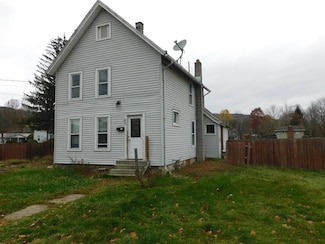 41 Spring St, Waverly, NY 14892