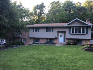 3227 Spring Valley Rd, Slatington, PA 18080