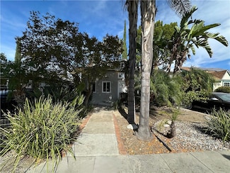 22037 Ybarra Rd, Woodland Hills, CA 91364