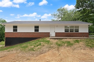 456 Thompson St, Charlestown, IN 47111