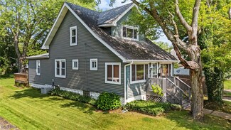 674 Columbus Ave, Akron, OH 44306