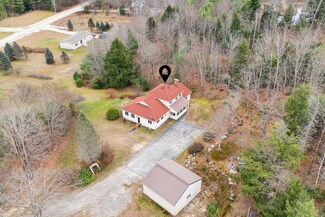 16 River View Dr, Naples, ME 04055