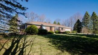 1920 Suncrest Dr, Grass Lake, MI 49240