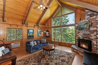 535 Pioneer Rd, Lake Arrowhead, CA 92352
