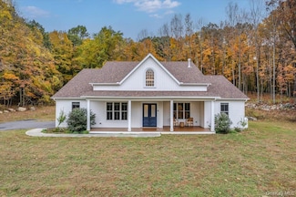 353 Devon Farms Rd, Stormville, NY 12582