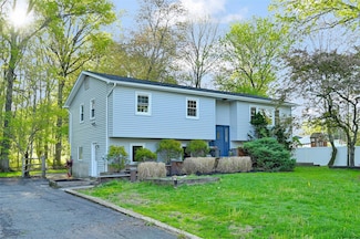 23 White Oak Ln, Bardonia, NY 10954