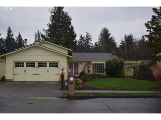 17626 NE Wasco St, Portland, OR 97230