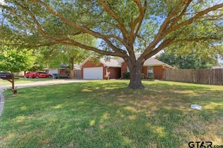 308 Willow Rd, Bullard, TX 75757
