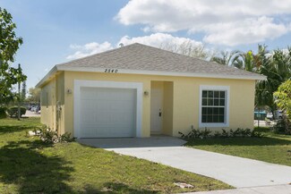 2540 Hiawatha Ave, West Palm Beach, FL 33409