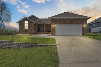 831 S Red Rock, Willard, MO 65781