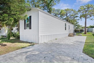 33 Tangerine Ave, Fort Pierce, FL 34982