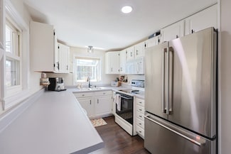 97 Maple Ln, Northborough, MA 01532