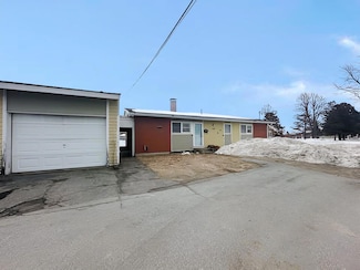1253 Union St, Bangor, ME 04401